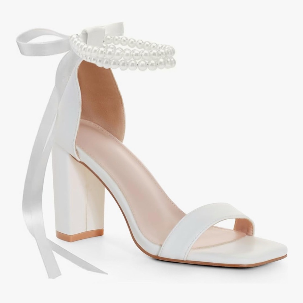 NWOB- Women Pearl Open Square Toe Block Heels Bow